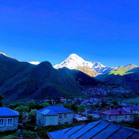 Lia Khaikashvili Guest House Kazbegi Ngoại thất bức ảnh