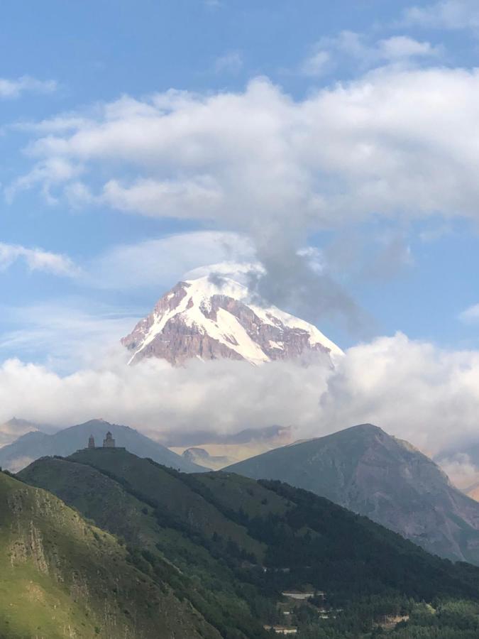 Lia Khaikashvili Guest House Kazbegi Ngoại thất bức ảnh