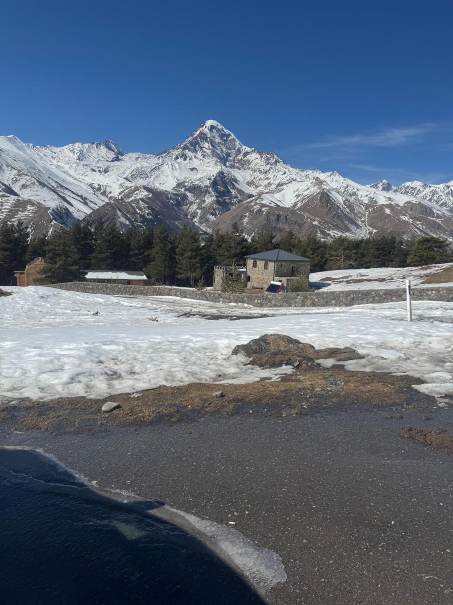 Lia Khaikashvili Guest House Kazbegi Ngoại thất bức ảnh