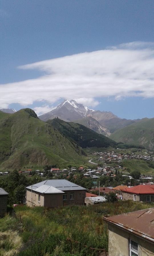 Lia Khaikashvili Guest House Kazbegi Ngoại thất bức ảnh