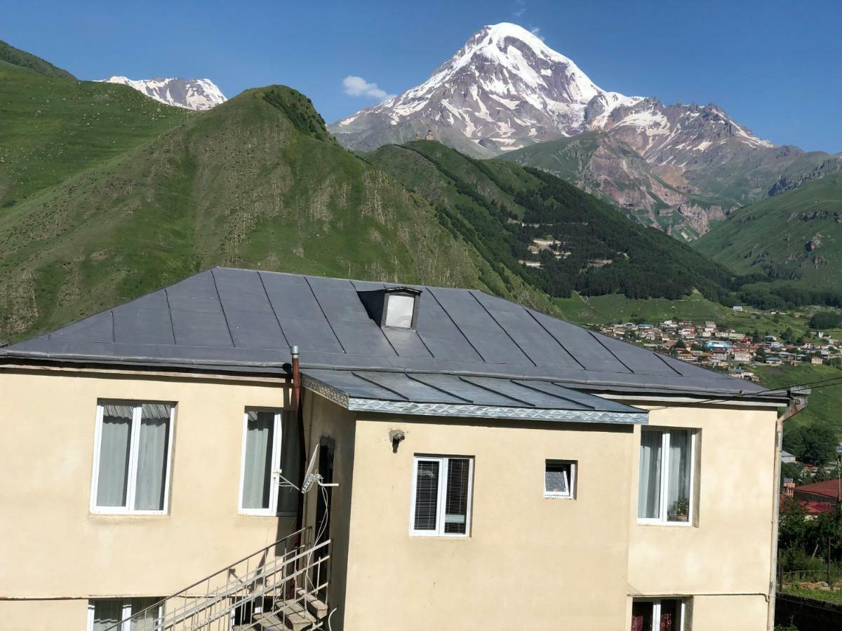 Lia Khaikashvili Guest House Kazbegi Ngoại thất bức ảnh