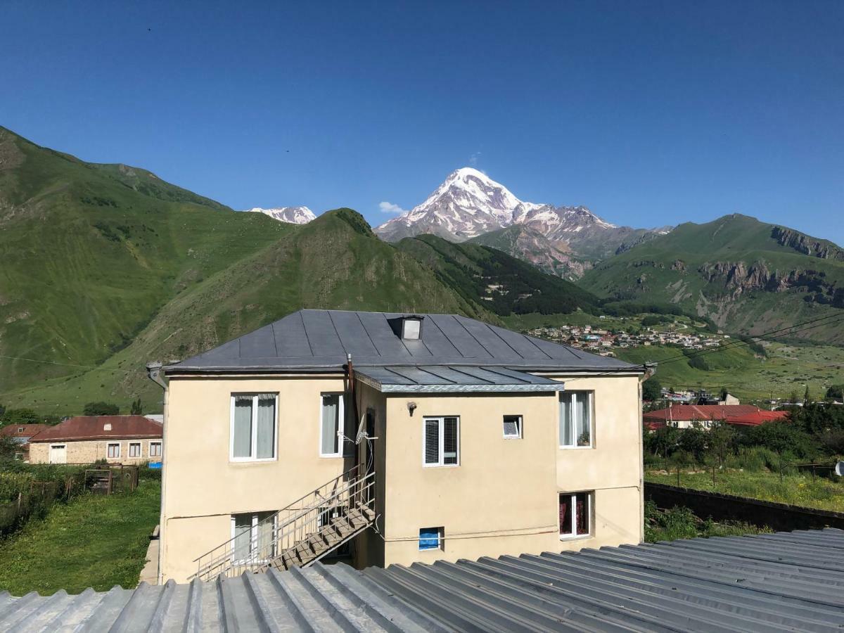 Lia Khaikashvili Guest House Kazbegi Ngoại thất bức ảnh