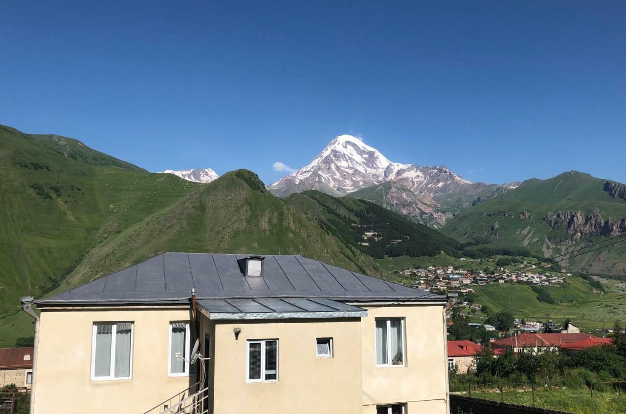 Lia Khaikashvili Guest House Kazbegi Ngoại thất bức ảnh