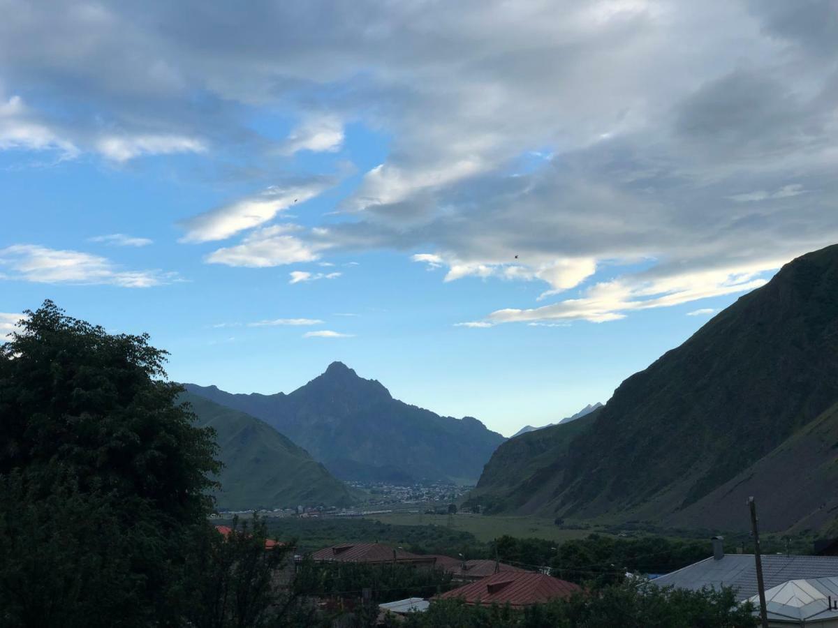 Lia Khaikashvili Guest House Kazbegi Ngoại thất bức ảnh
