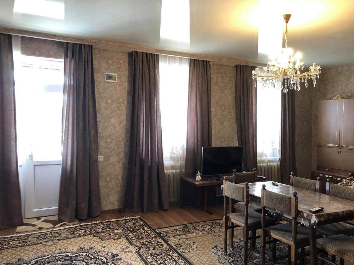 Lia Khaikashvili Guest House Kazbegi Ngoại thất bức ảnh